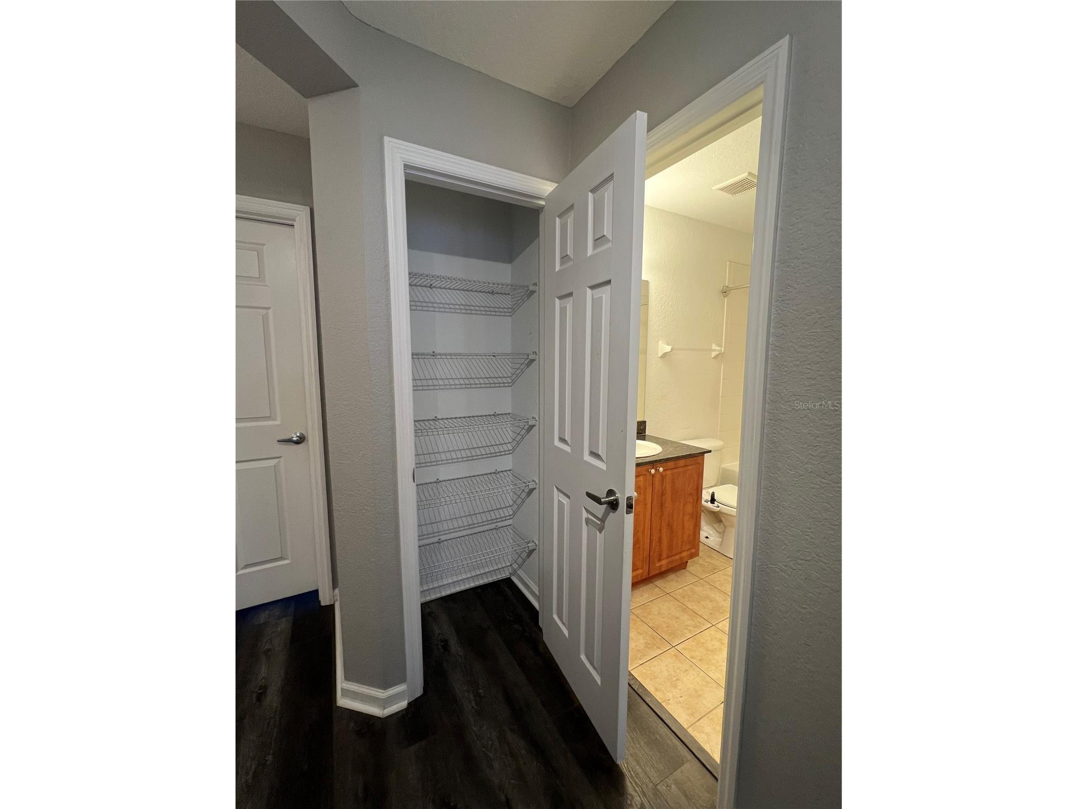 8210 Down Royal Road Tampa FL 33610 TB8492229 image21