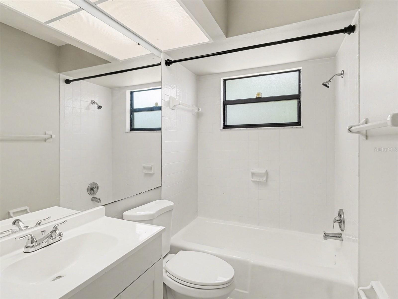 8211 Country Oaks Court Sarasota FL 34243 O6403207 image15
