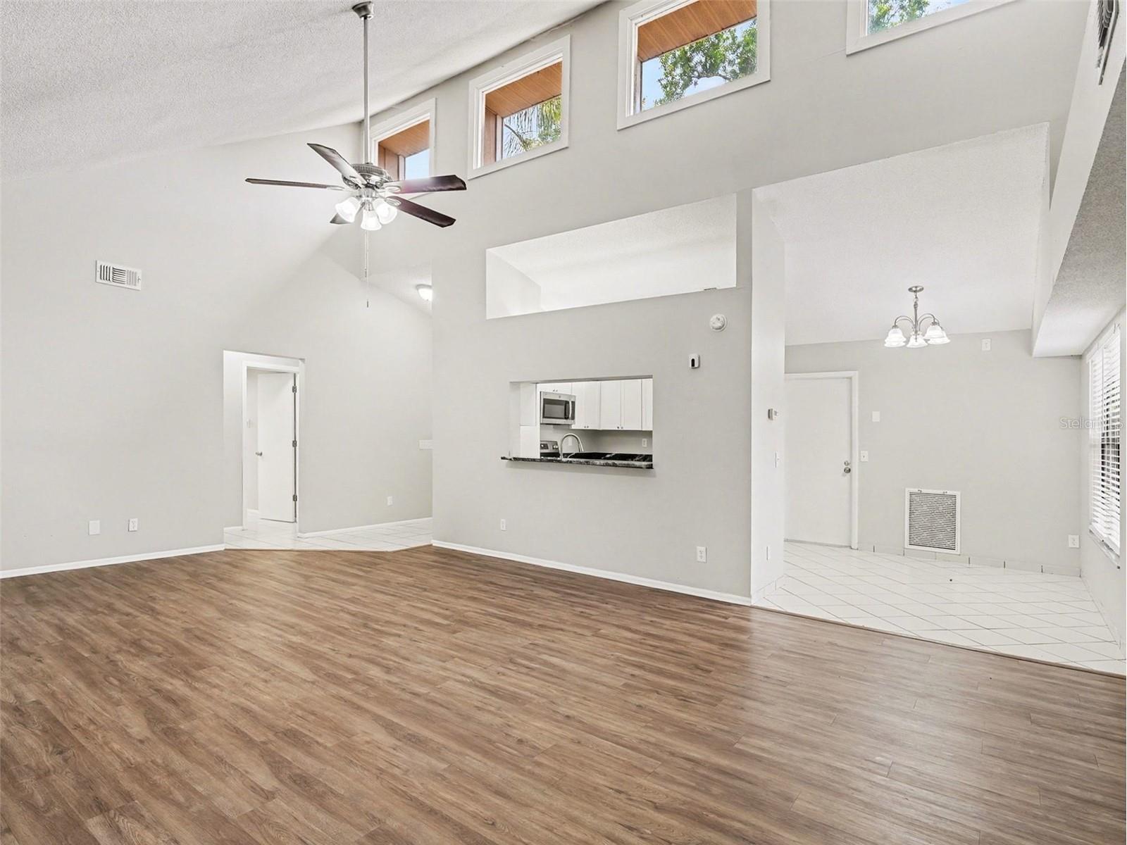 8211 Country Oaks Court Sarasota FL 34243 O6403207 image4