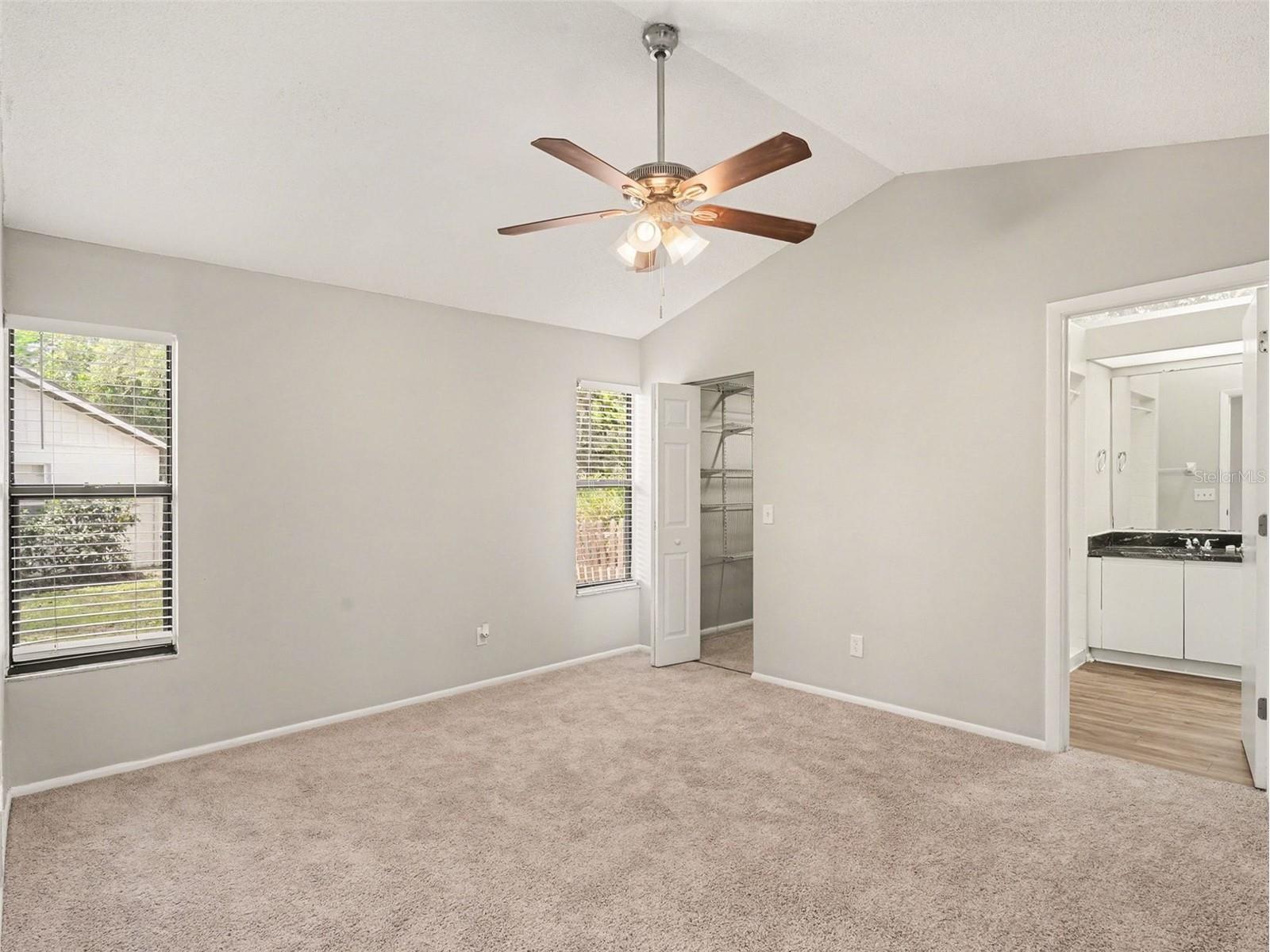 8211 Country Oaks Court Sarasota FL 34243 O6403207 image5