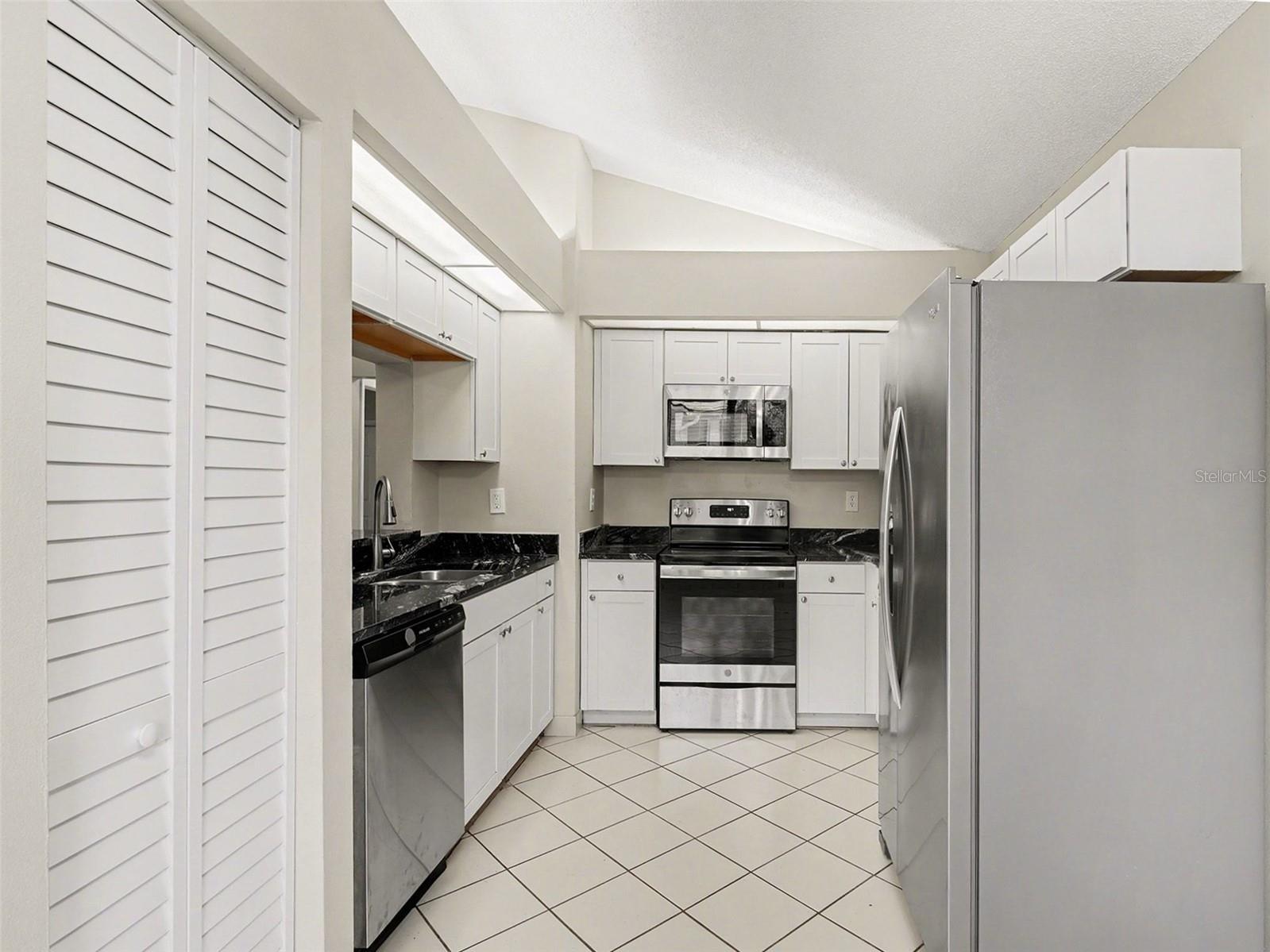 8211 Country Oaks Court Sarasota FL 34243 O6403207 image6