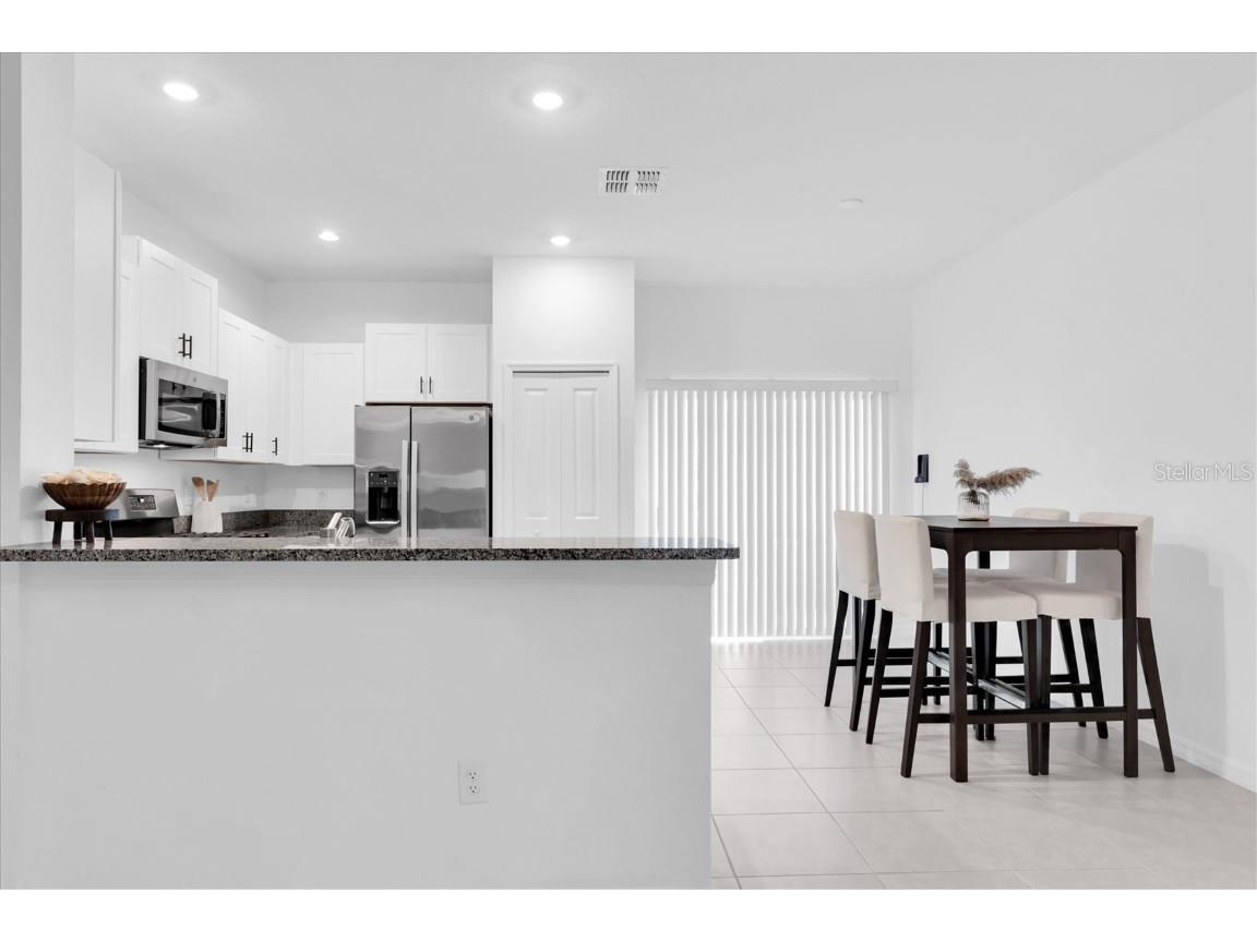 8211 Crescent Oaks Drive New Port Richey FL 34655 W7879174 image10