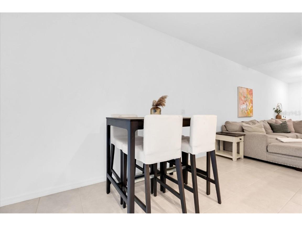 8211 Crescent Oaks Drive New Port Richey FL 34655 W7879174 image12