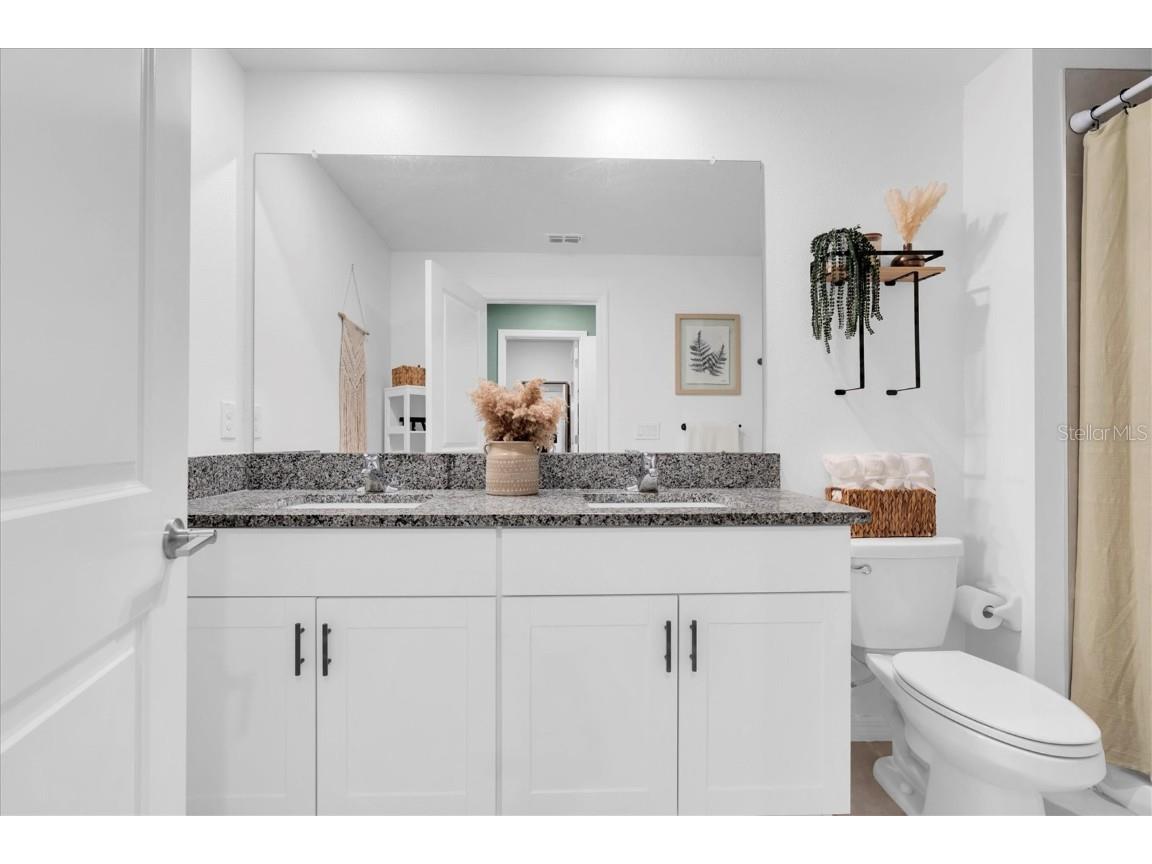 8211 Crescent Oaks Drive New Port Richey FL 34655 W7879174 image16