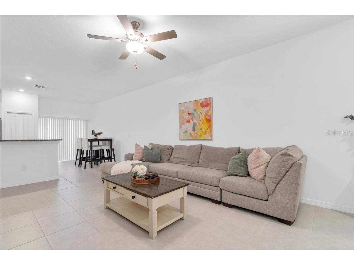 8211 Crescent Oaks Drive New Port Richey FL 34655 W7879174 image5