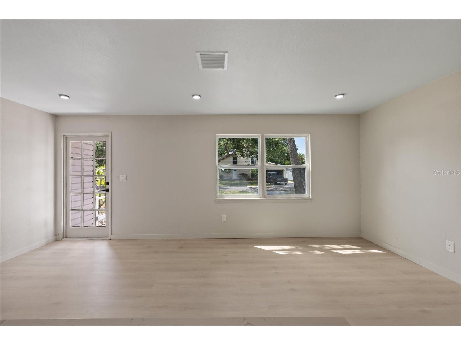 8211 Diagonal Road N Saint Petersburg FL 33702 W7887127 image11