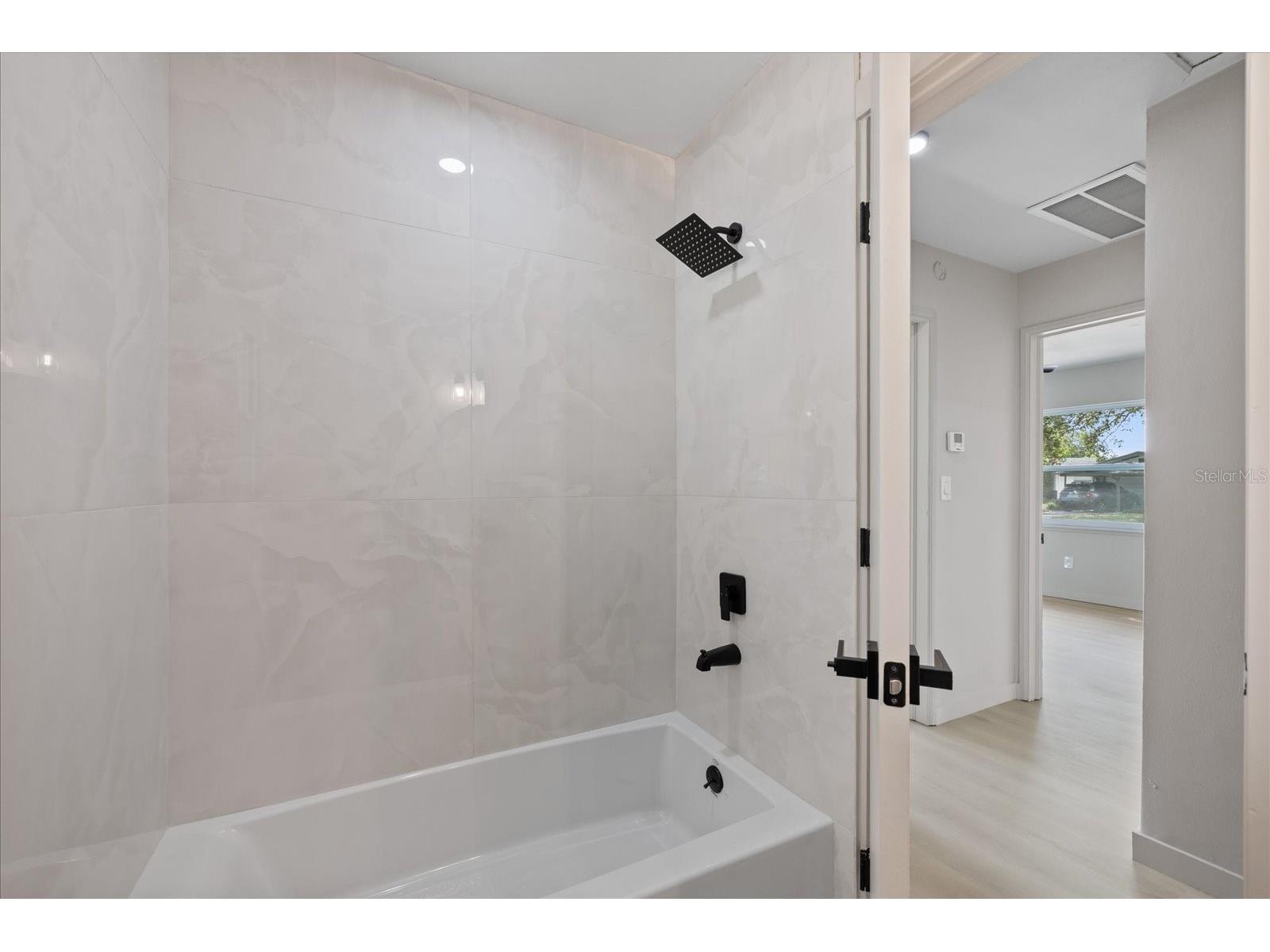 8211 Diagonal Road N Saint Petersburg FL 33702 W7887127 image23