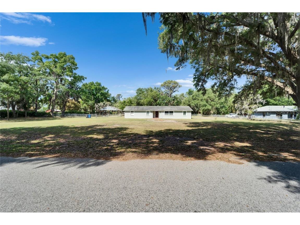 8211 Edison Road Lithia FL 33547 TB8366511 image1