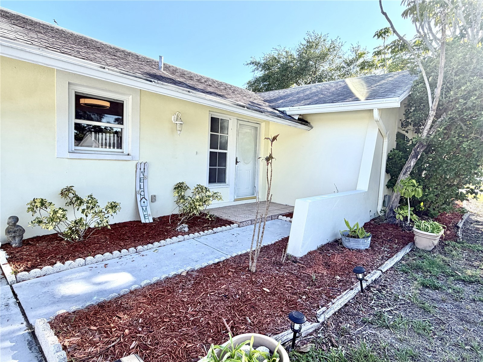 8212 101st Court Seminole FL 33777 TB8511137 image2