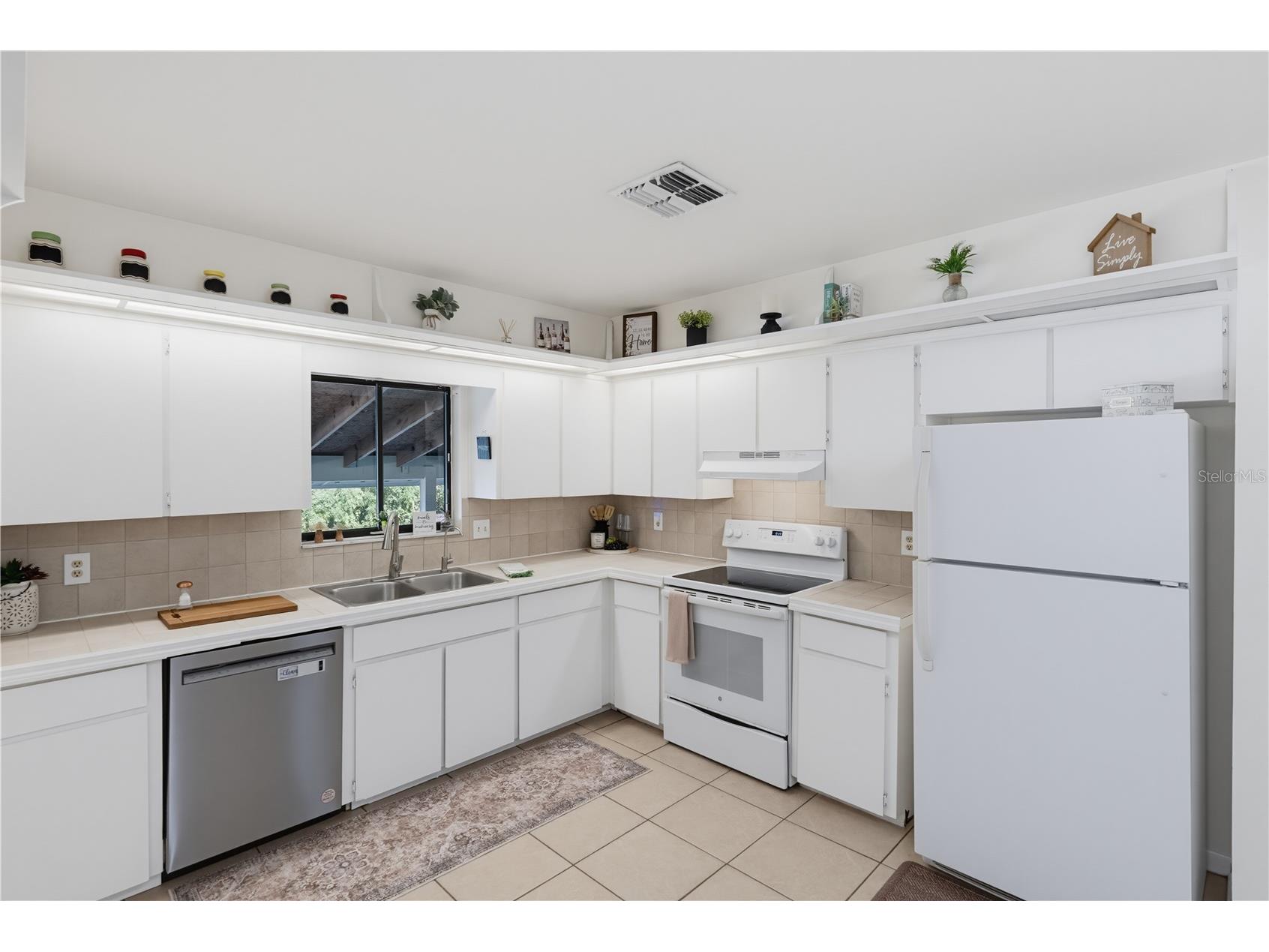 8212 Gandy Way Orlando FL 32810 - LAKE GANDY W7886519 image12