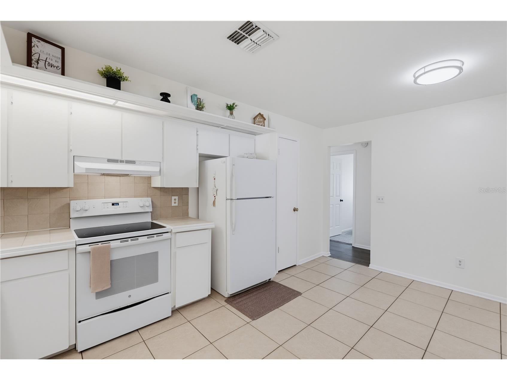8212 Gandy Way Orlando FL 32810 - LAKE GANDY W7886519 image15