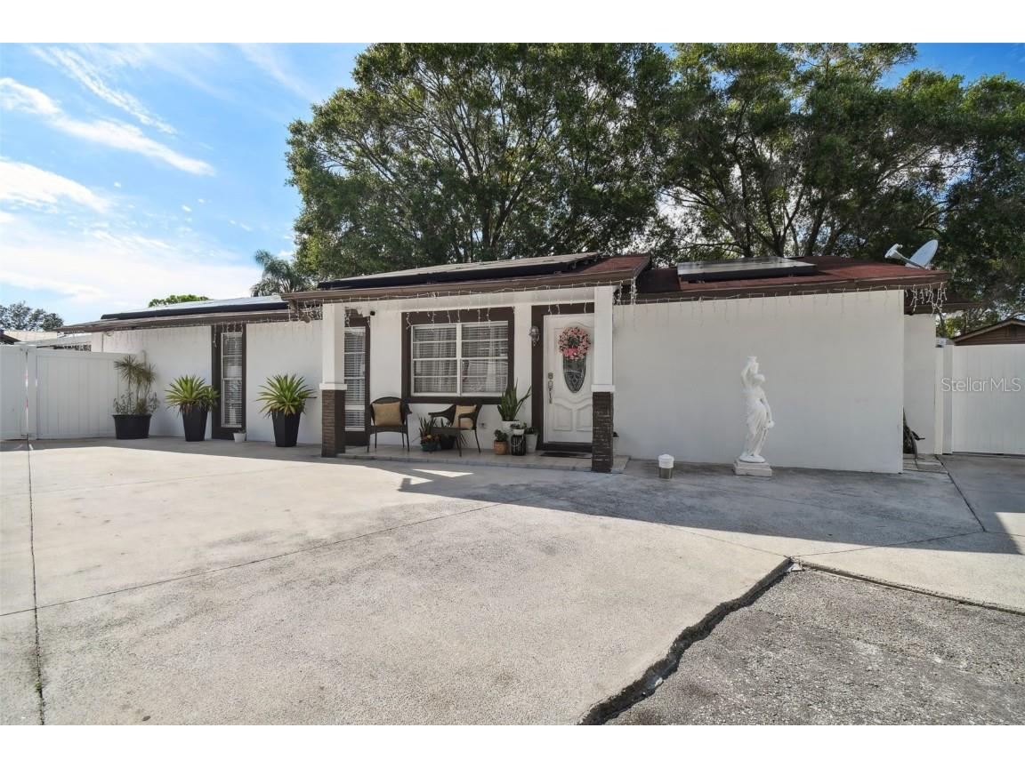 8212 Olivewood Place Tampa FL 33615 T3467135 image1