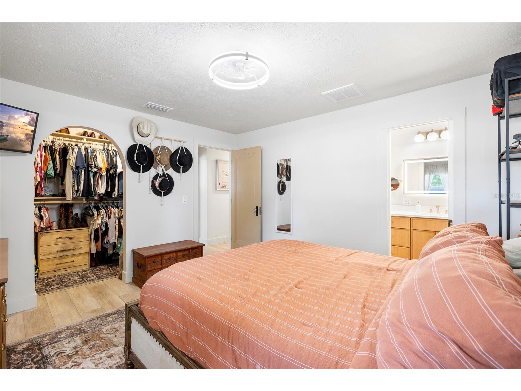 8212 Sunny Vale Place Tampa FL 33615 TB8507607 image19