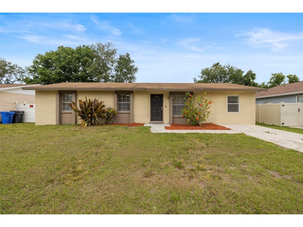 8212 Trammell Trail Tampa FL 33619 TB8372638 image1