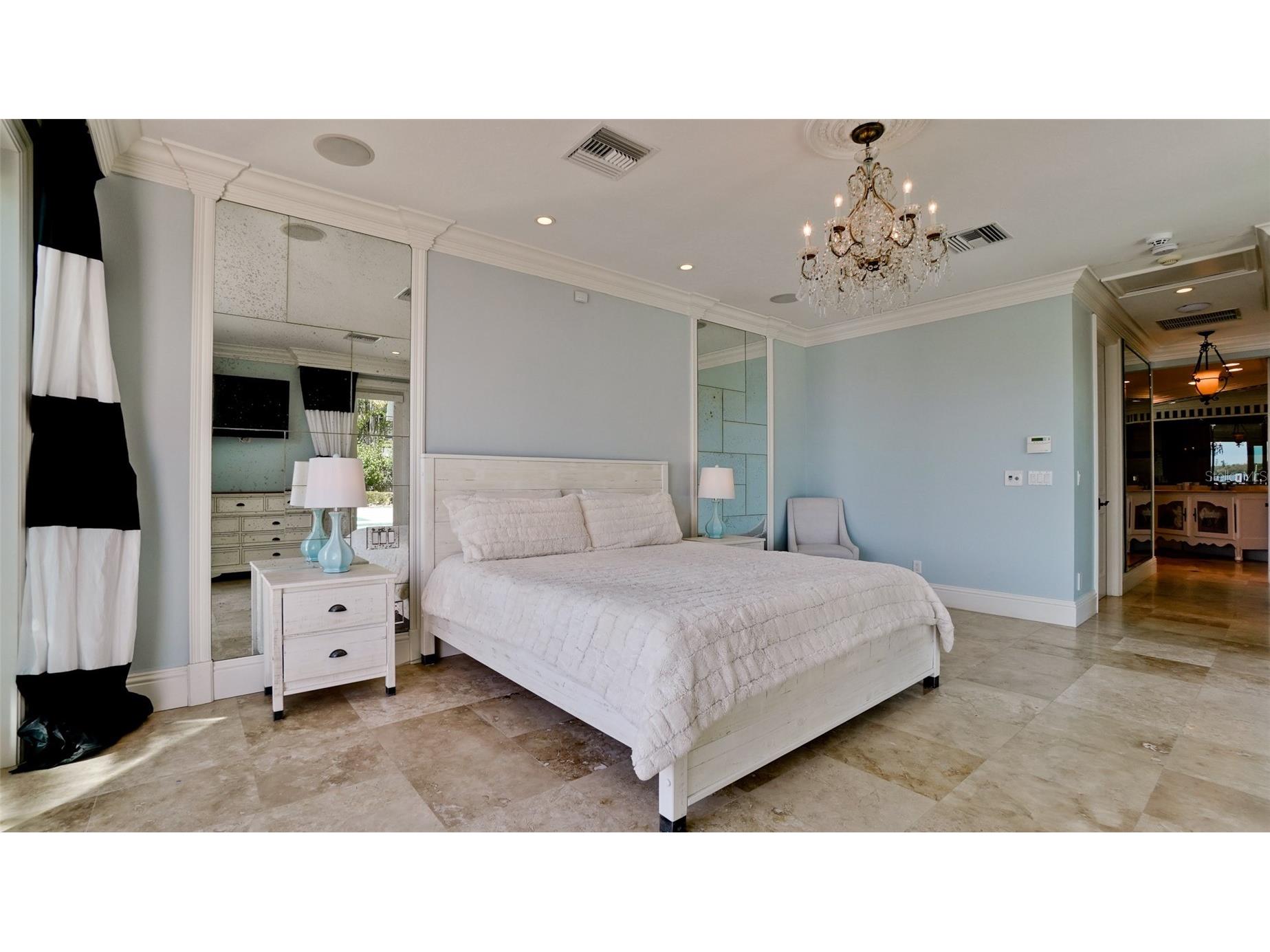 8213 Midnight Pass Road Sarasota FL 34242 A4686208 image20