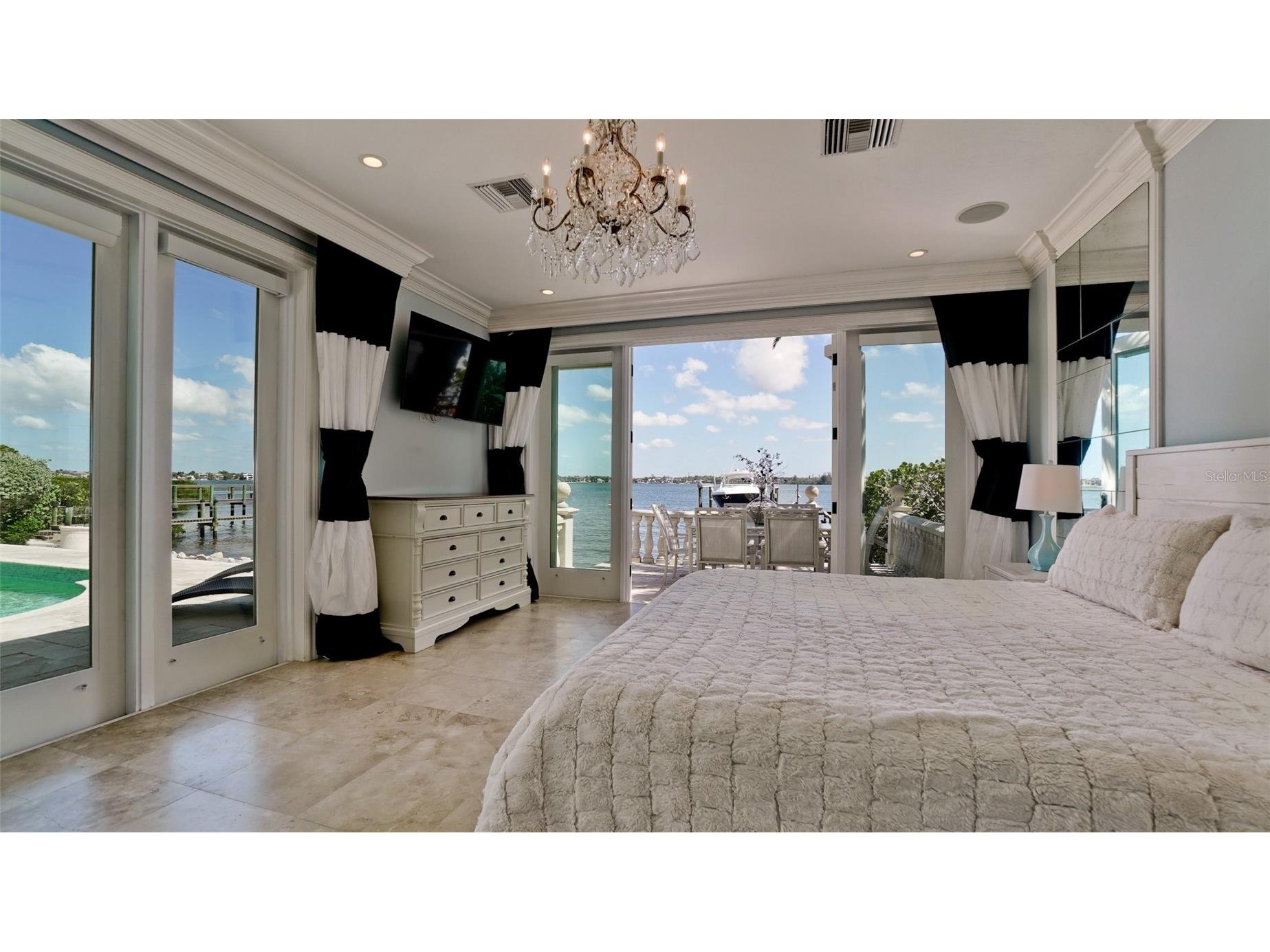 8213 Midnight Pass Road Sarasota FL 34242 A4686208 image21