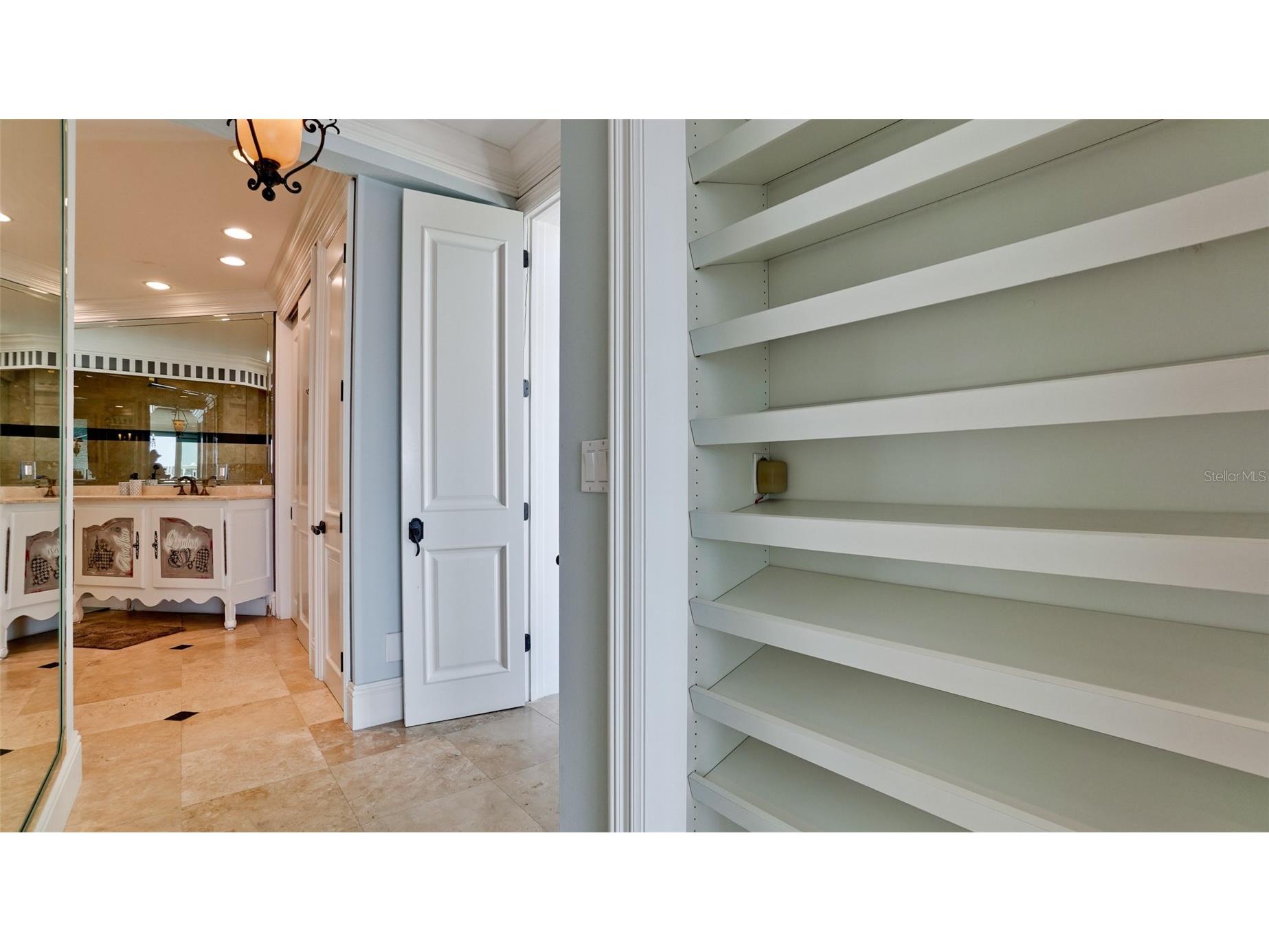 8213 Midnight Pass Road Sarasota FL 34242 A4686208 image28