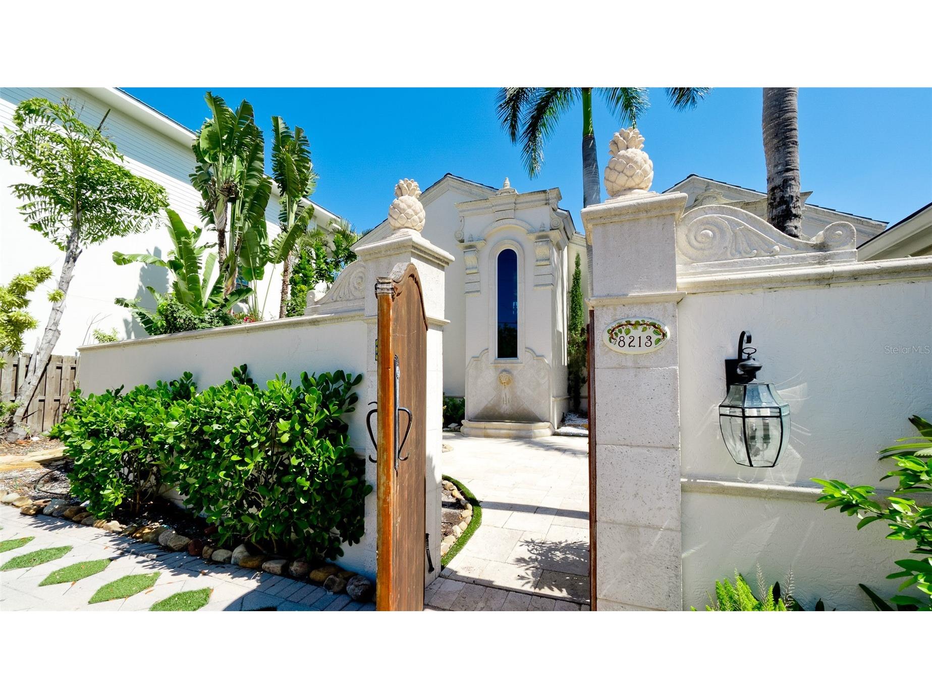 8213 Midnight Pass Road Sarasota FL 34242 A4686208 image3