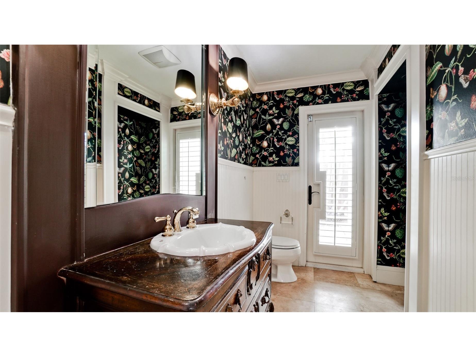 8213 Midnight Pass Road Sarasota FL 34242 A4686208 image34