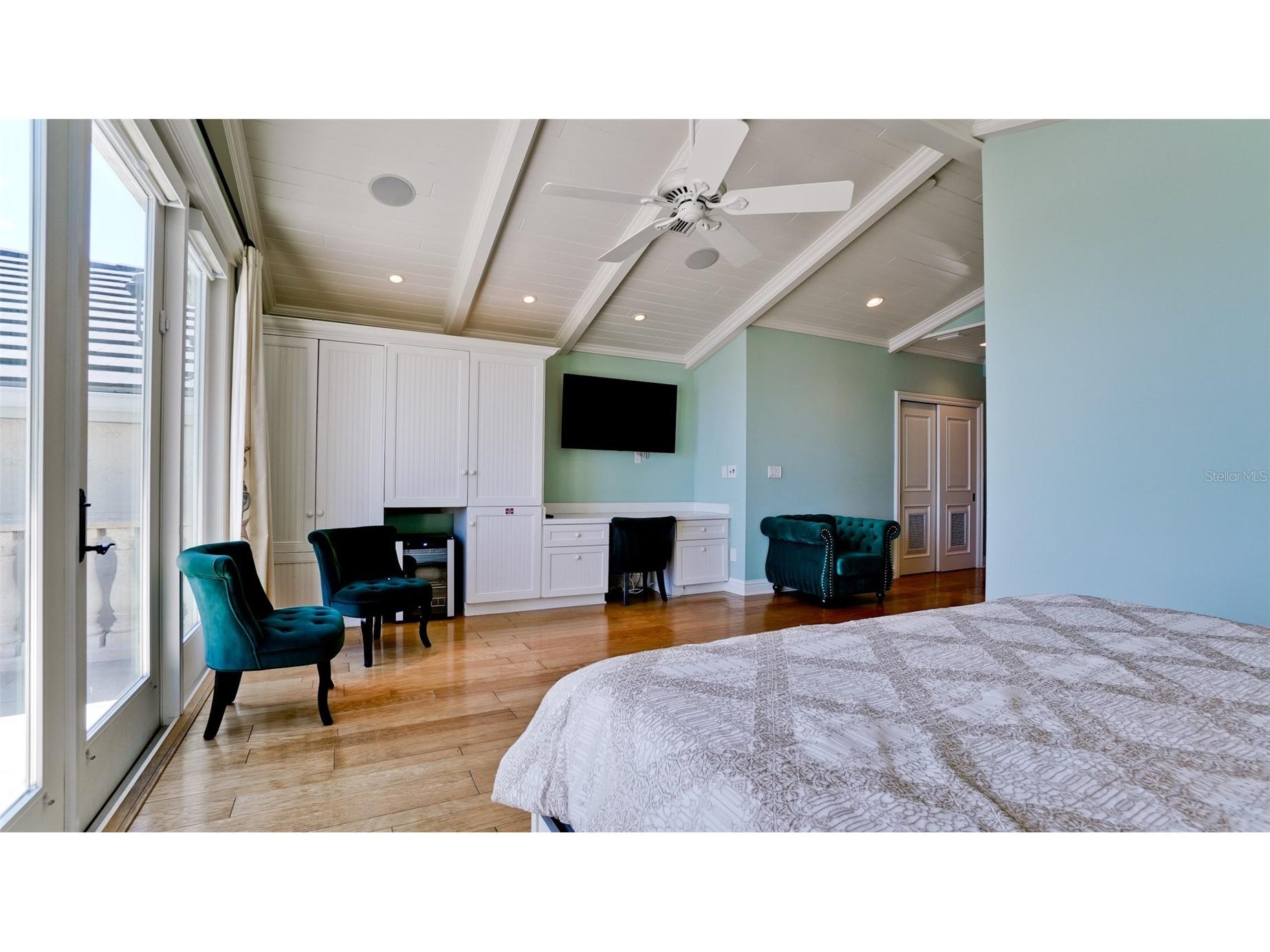 8213 Midnight Pass Road Sarasota FL 34242 A4686208 image37