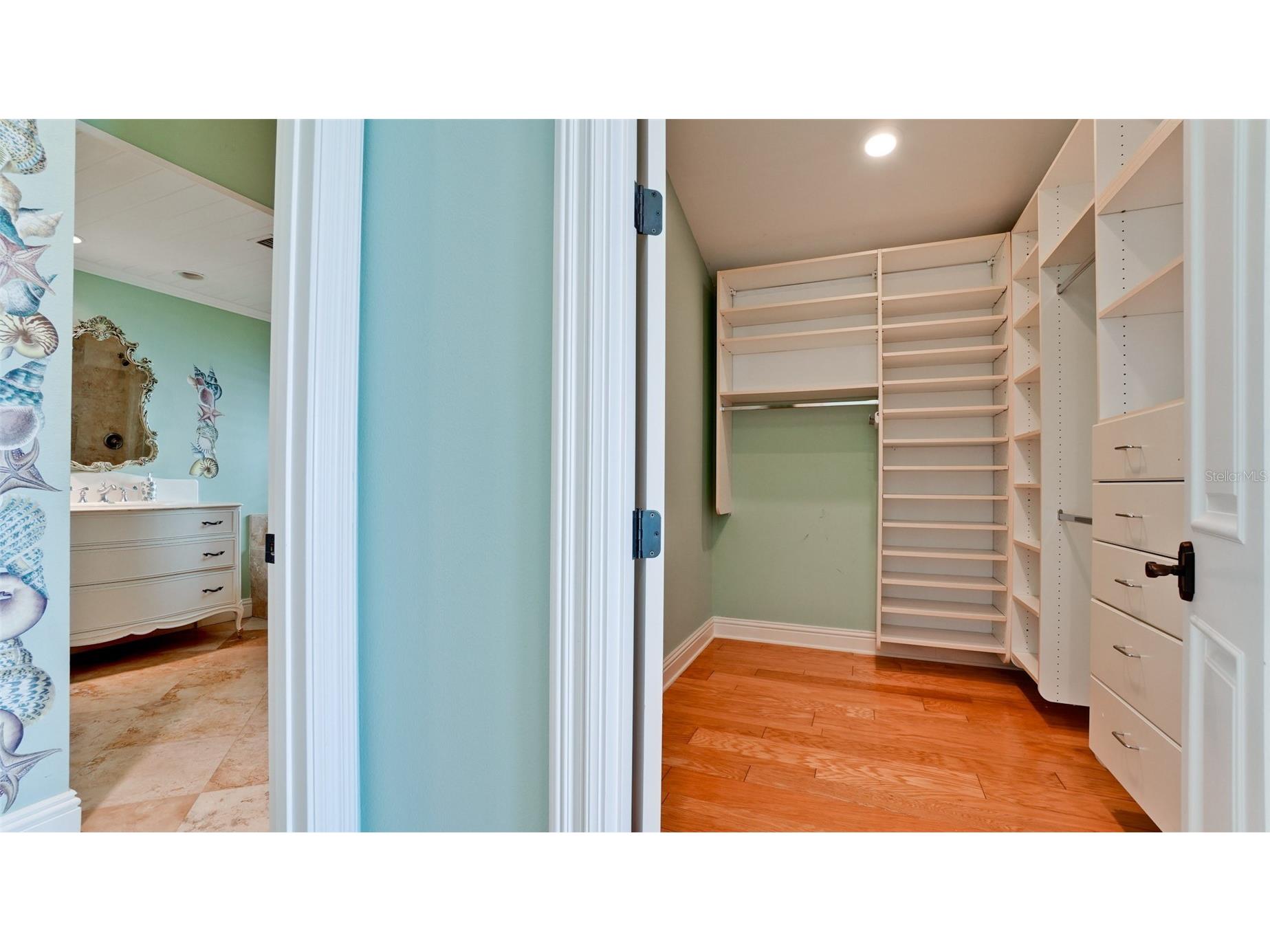 8213 Midnight Pass Road Sarasota FL 34242 A4686208 image39