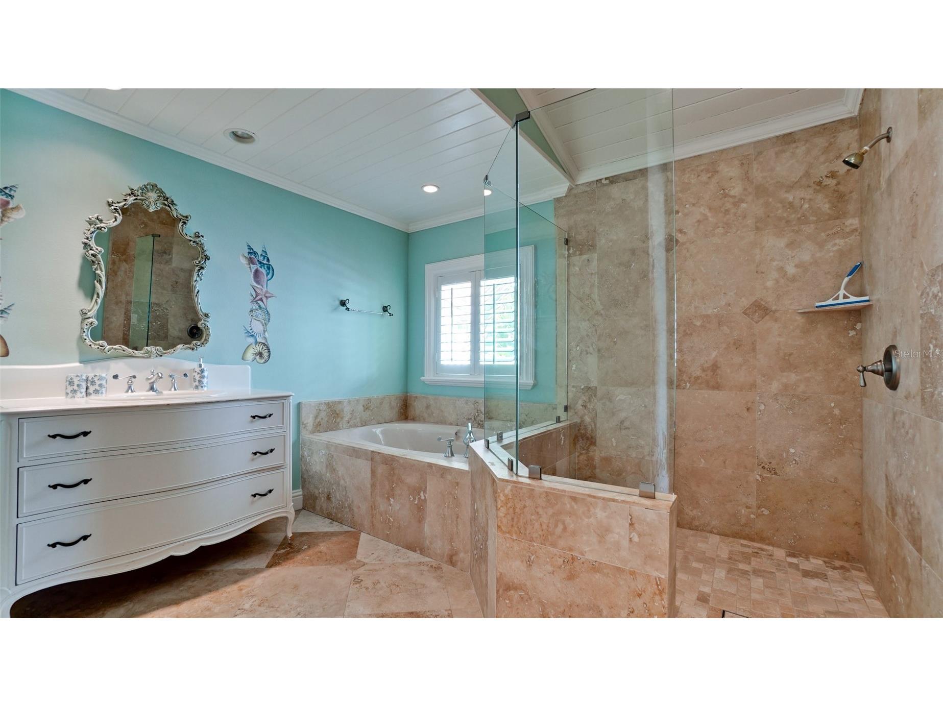 8213 Midnight Pass Road Sarasota FL 34242 A4686208 image40