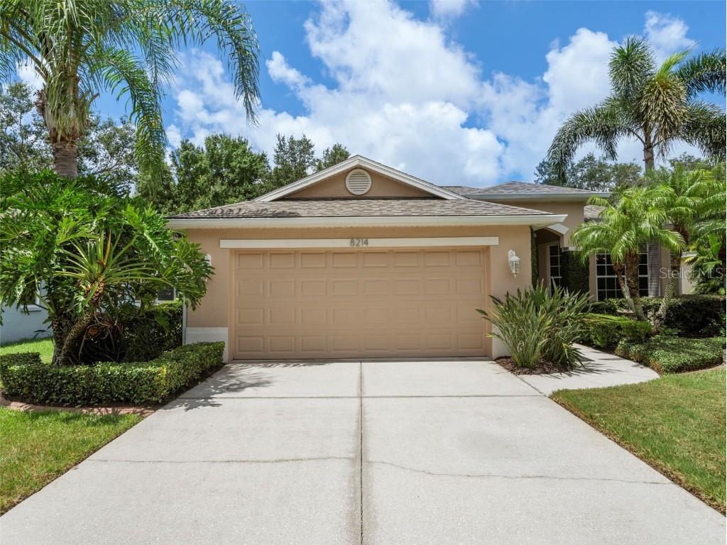 8214 46th Court E Sarasota FL 34243 A4621783 image1
