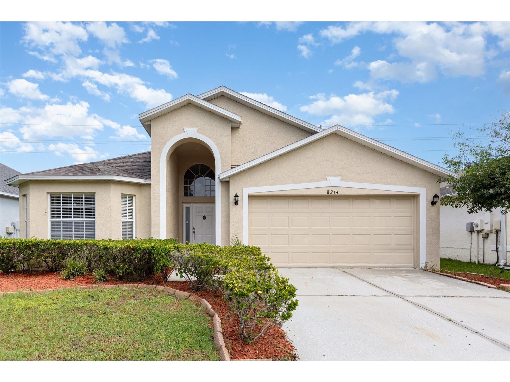 8214 Carriage Pointe Drive Gibsonton FL 33534 O6335527 image1