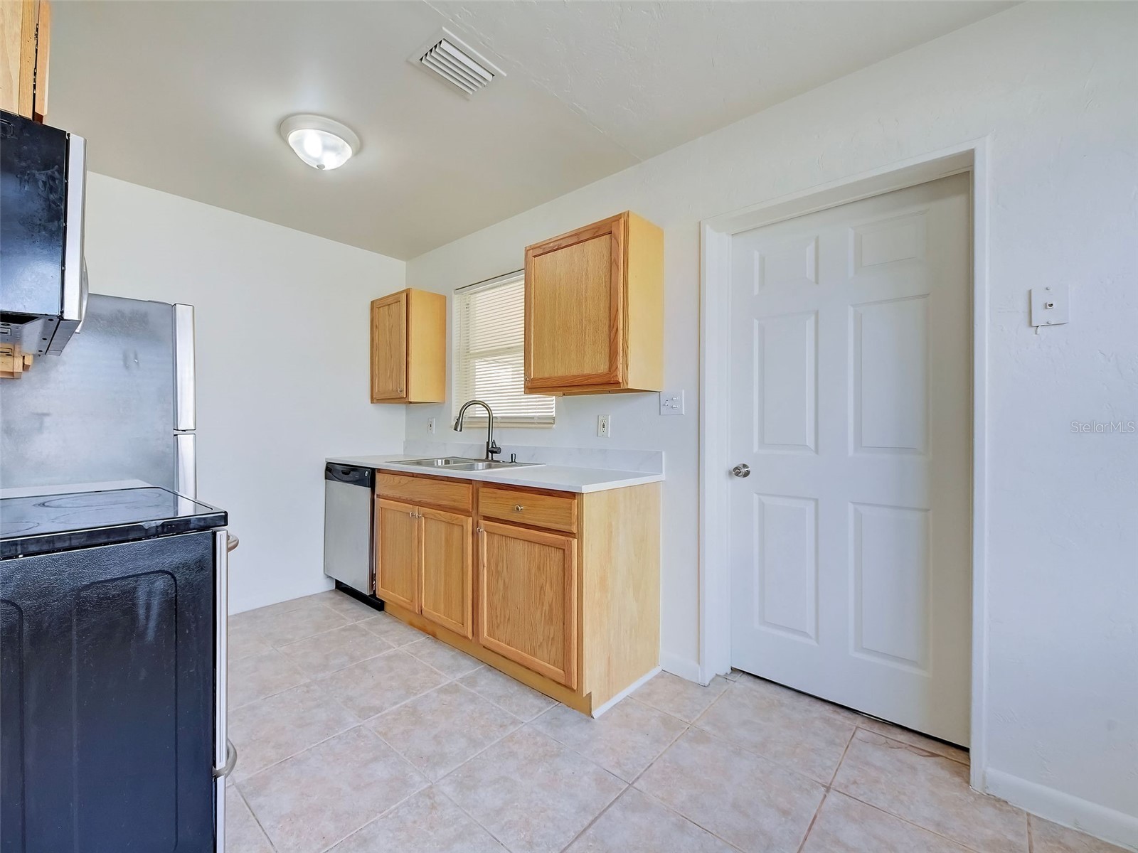 8215 Agress Avenue North Port FL 34287 A4697837 image9