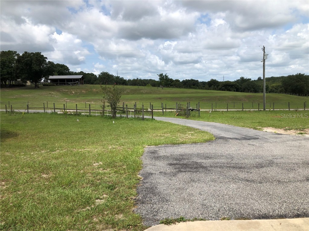 8215 E Dewey Robbins Road Howey In The Hills FL 34737 G5070314 image1