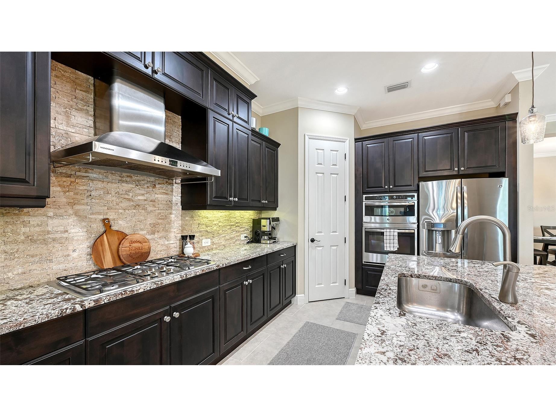 8215 Larkspur Circle Sarasota FL 34241 A4695730 image11