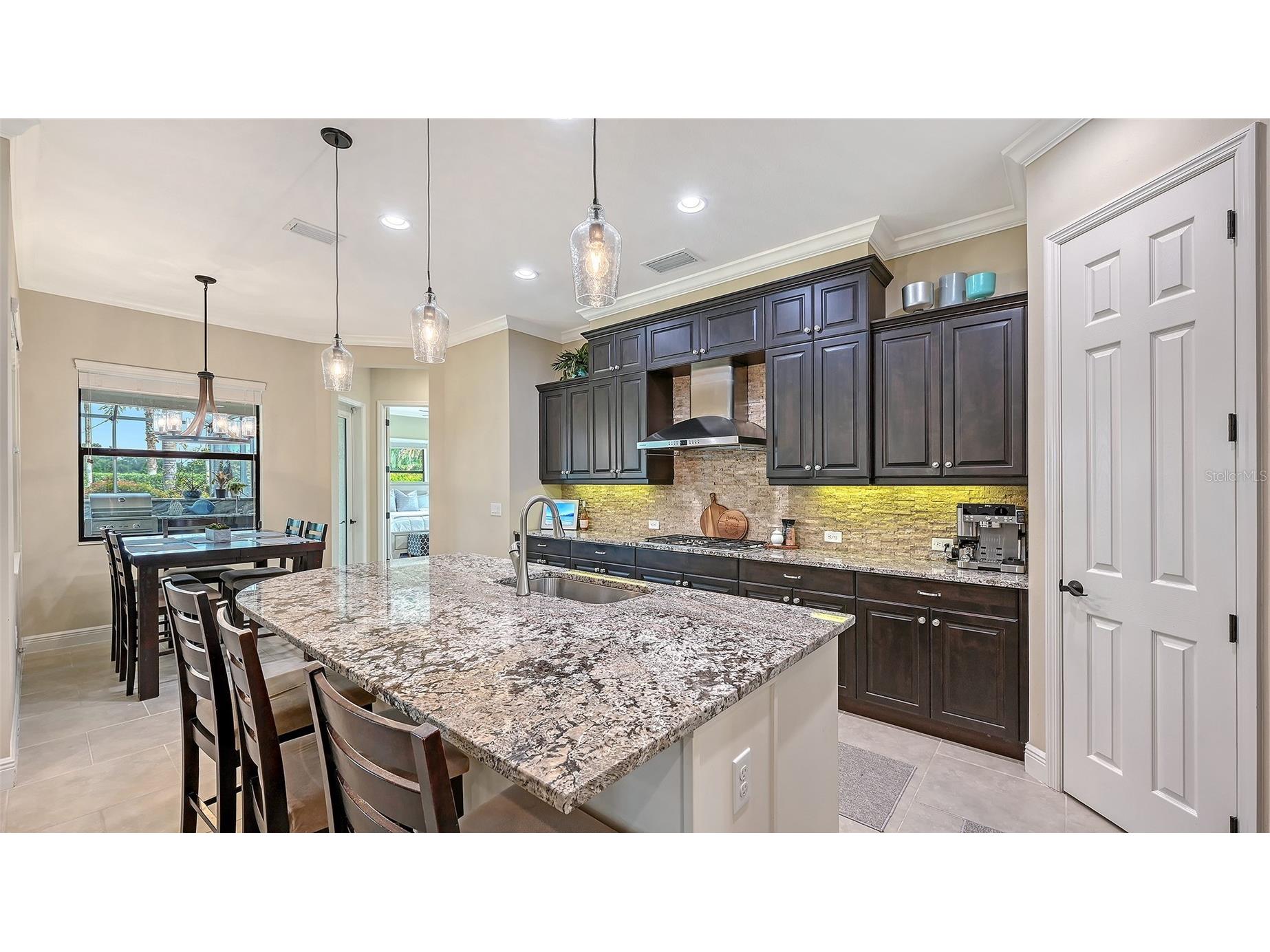 8215 Larkspur Circle Sarasota FL 34241 A4695730 image8