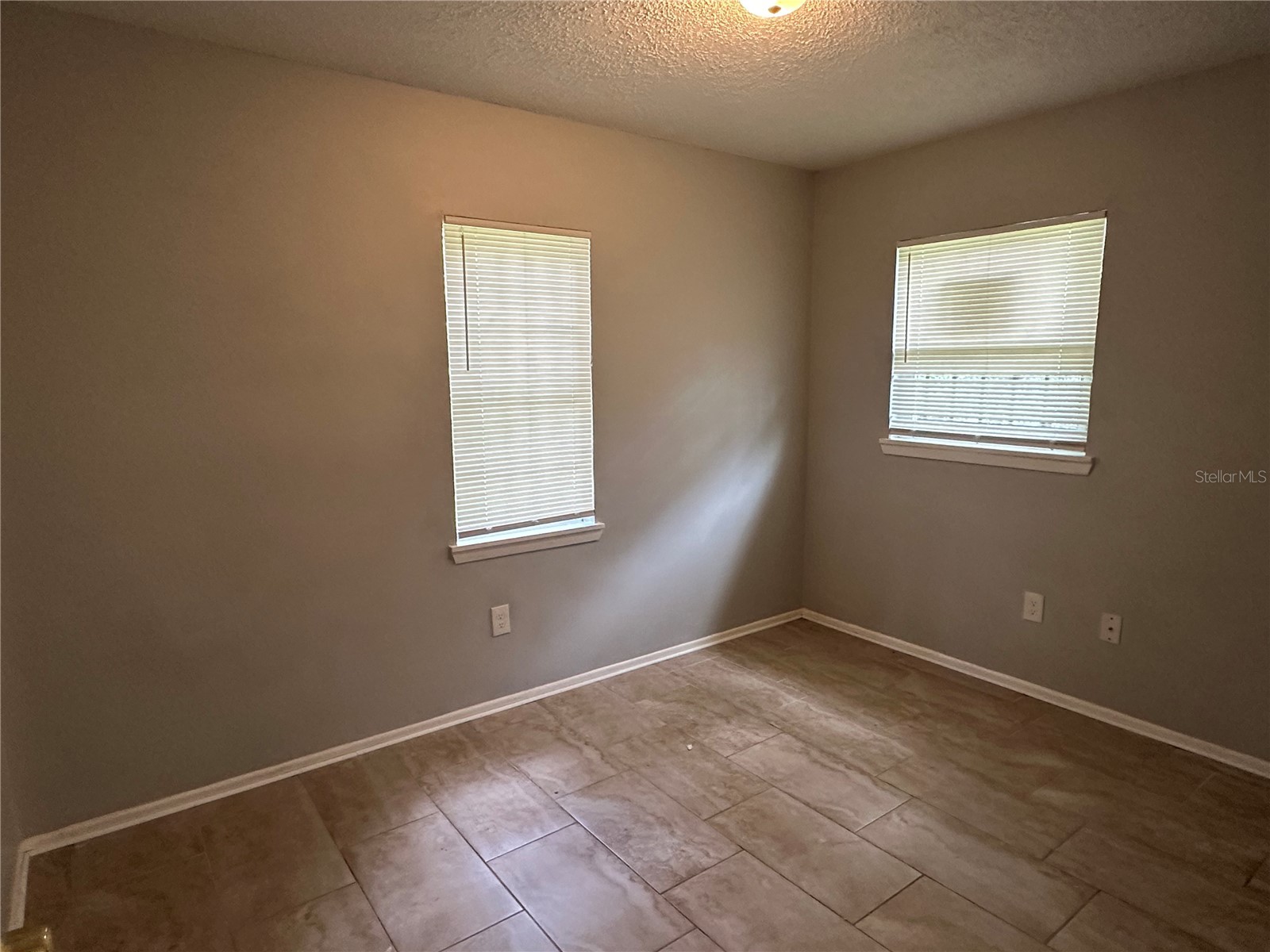 8215 N Klondyke Street Tampa FL 33604 TB8527509 image12
