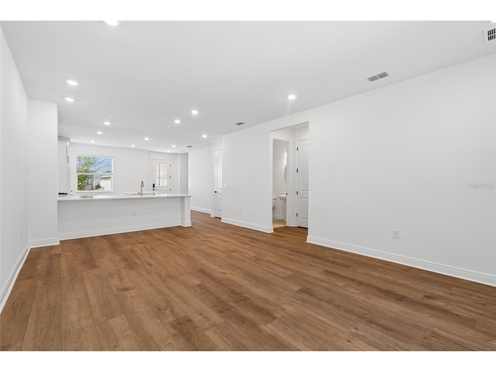 8215 Seaflower Parkway Bradenton FL 34210 R4910016 image8