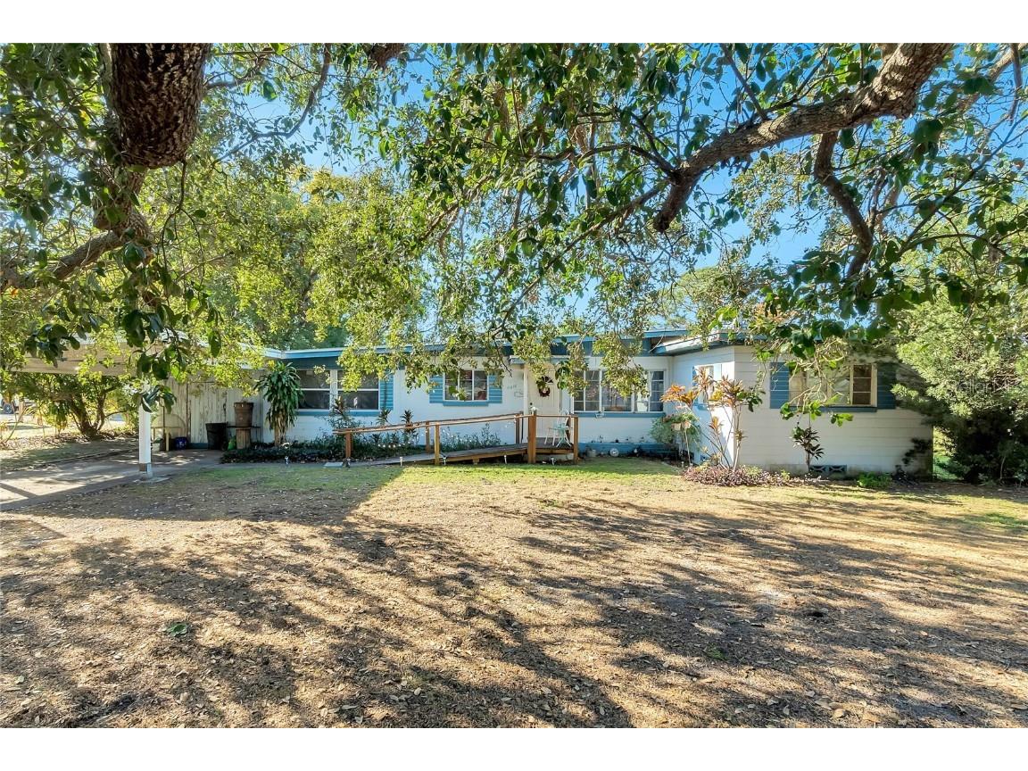 8216 Gondola Drive Orlando FL 32809 - BEAR HEAD LAKE O6081280 image1