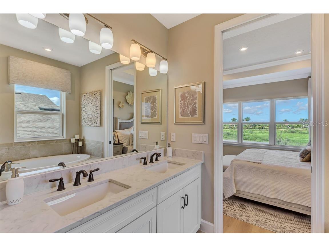 8216 Summer Night Road Sarasota FL 34241 A4663693 image43