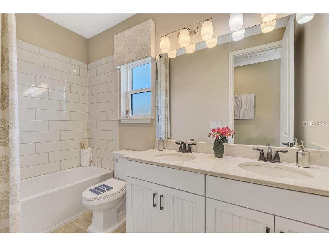 8216 Summer Night Road Sarasota FL 34241 A4663693 image46