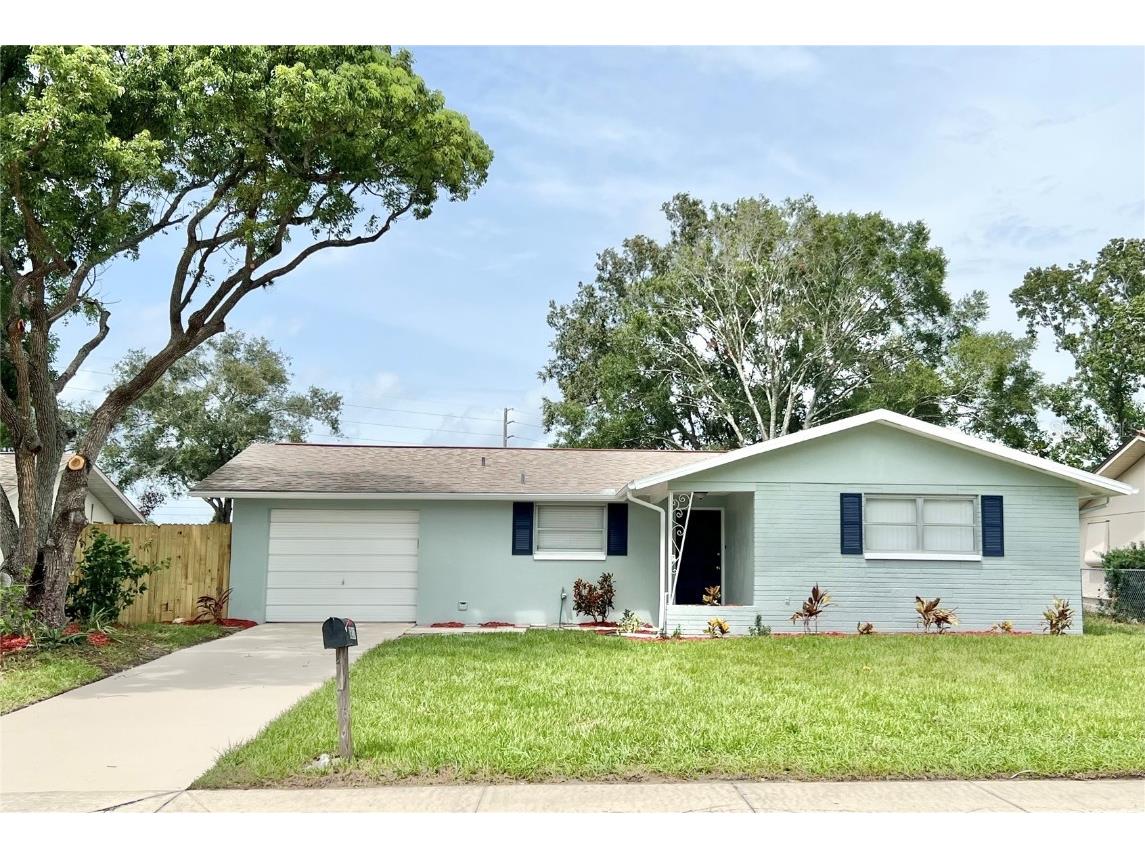 8217 Fox Hollow Drive Port Richey FL 34668 W7857720 image1