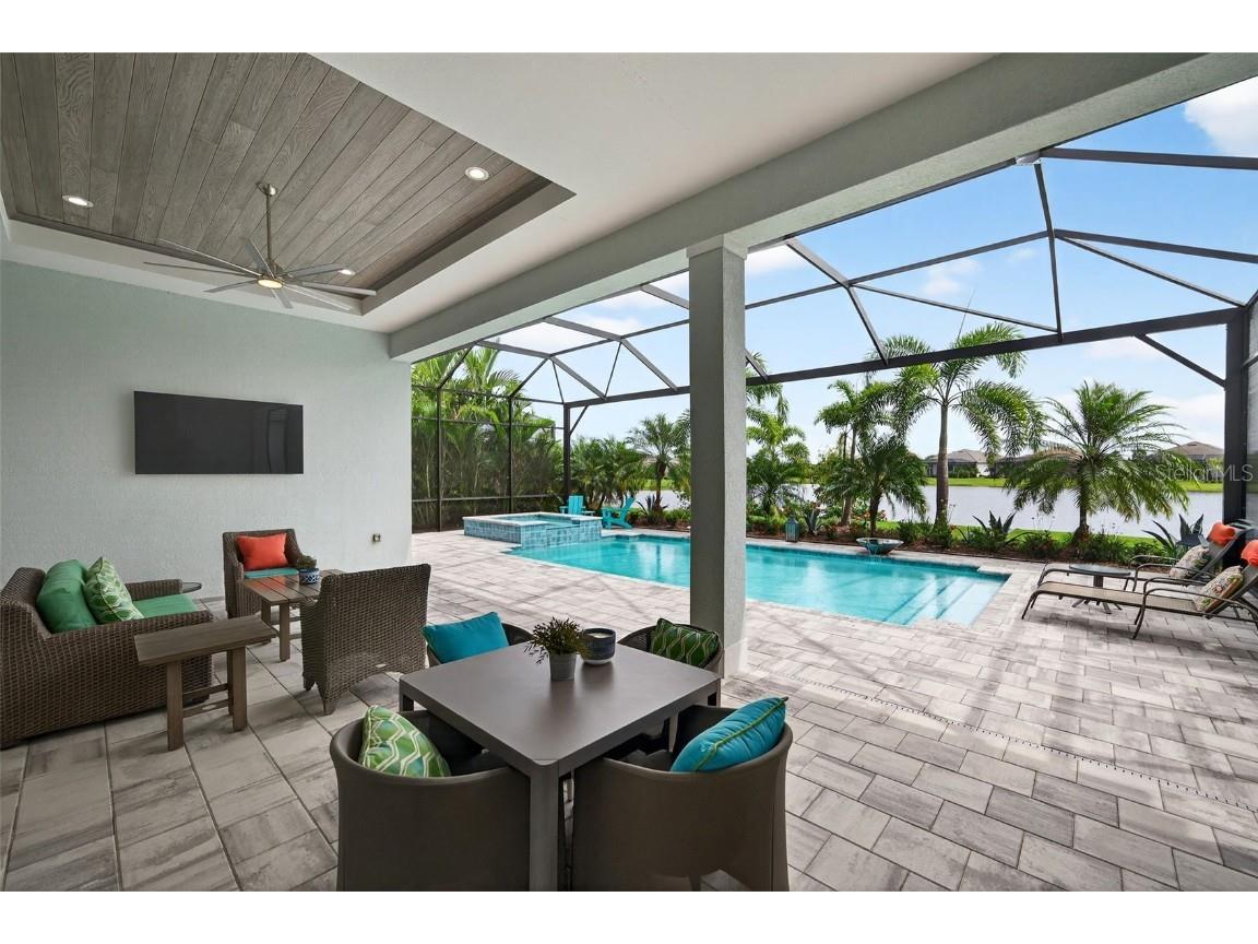 8217 Pavia Way Bradenton FL 34202 A4668791 image43