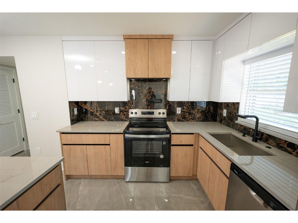 8217 Tanglewood Lane Tampa FL 33615 TB8411018 image15