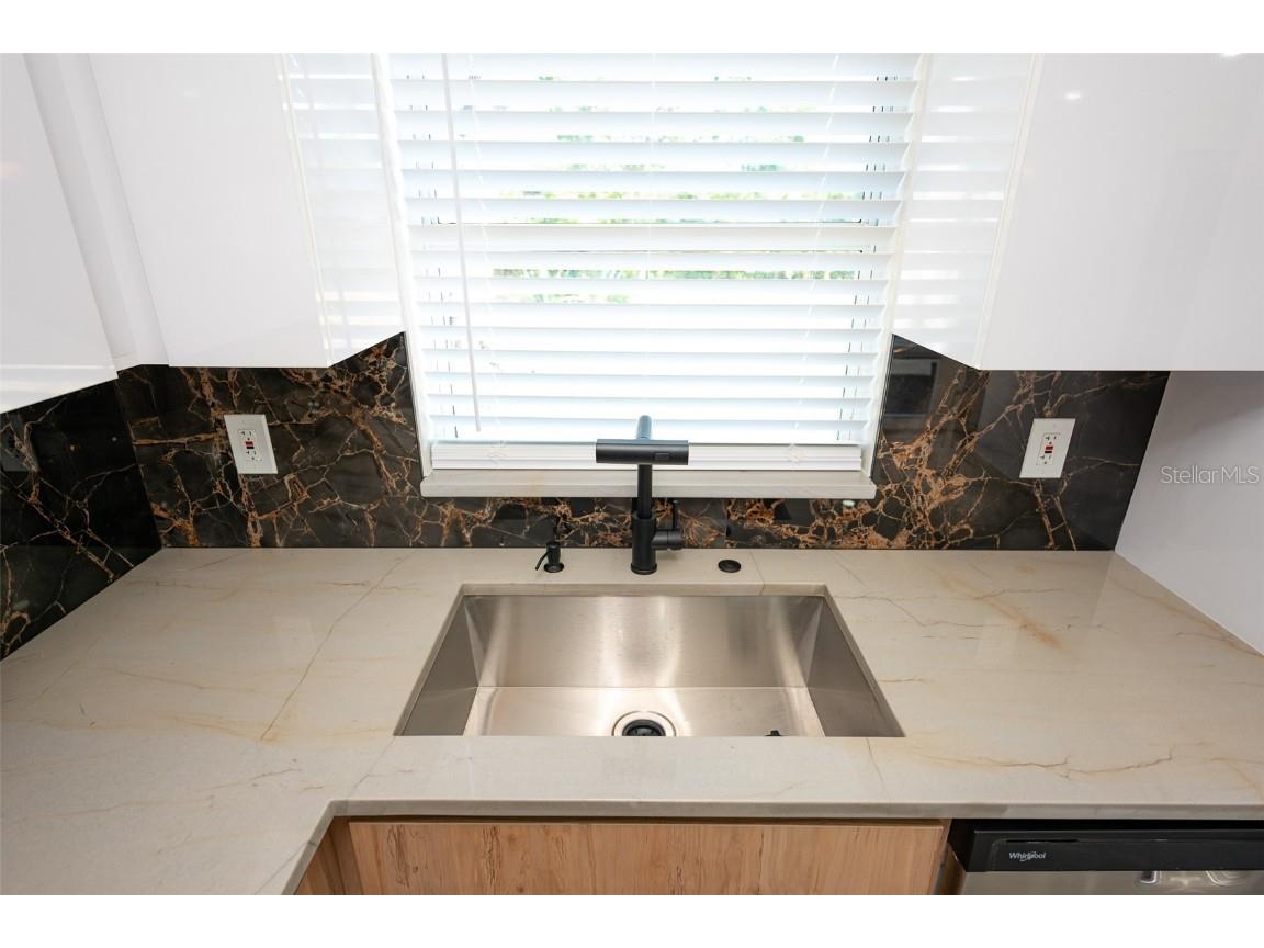 8217 Tanglewood Lane Tampa FL 33615 TB8411018 image16