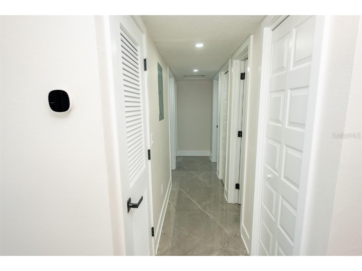 8217 Tanglewood Lane Tampa FL 33615 TB8411018 image18