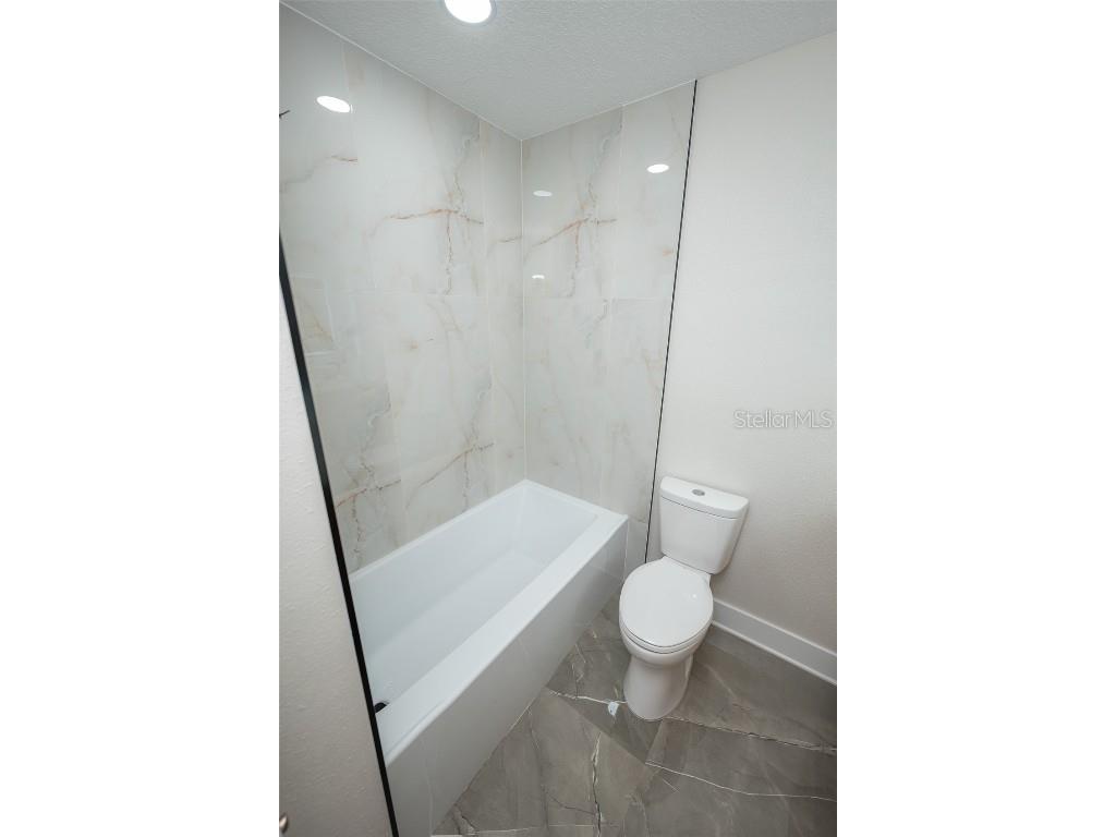 8217 Tanglewood Lane Tampa FL 33615 TB8411018 image21