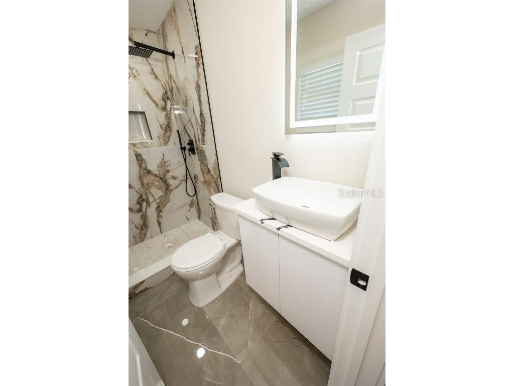 8217 Tanglewood Lane Tampa FL 33615 TB8411018 image28