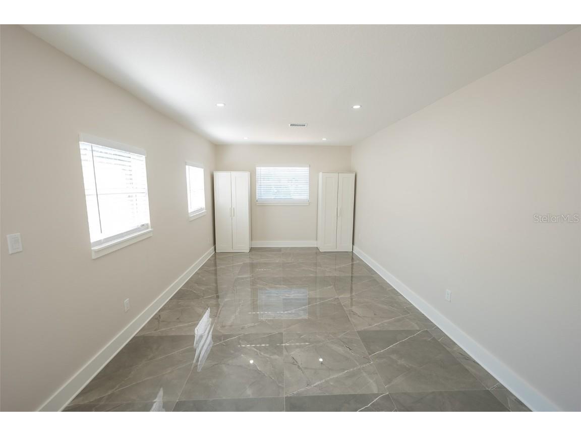 8217 Tanglewood Lane Tampa FL 33615 TB8411018 image43