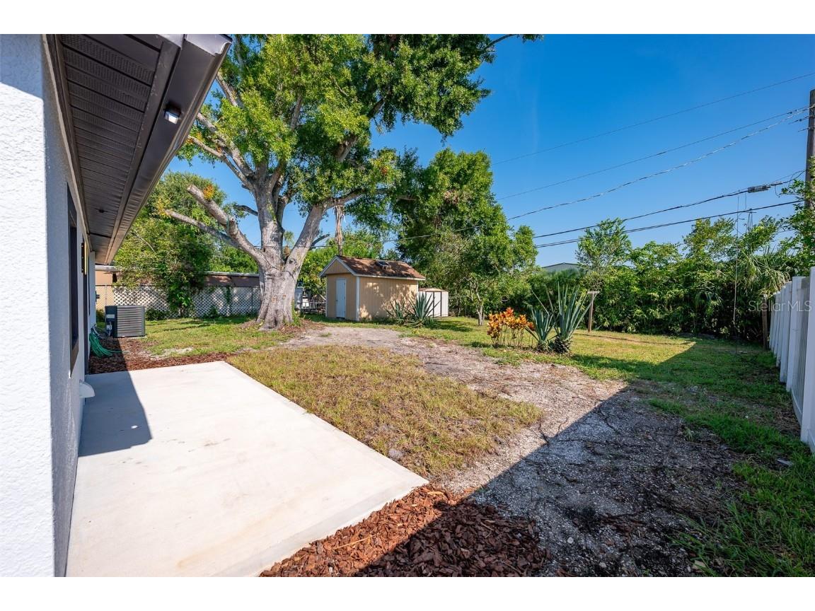 8217 Tanglewood Lane Tampa FL 33615 TB8411018 image51