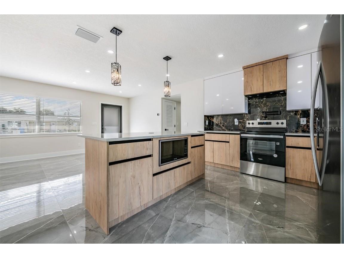 8217 Tanglewood Lane Tampa FL 33615 TB8461601 image10