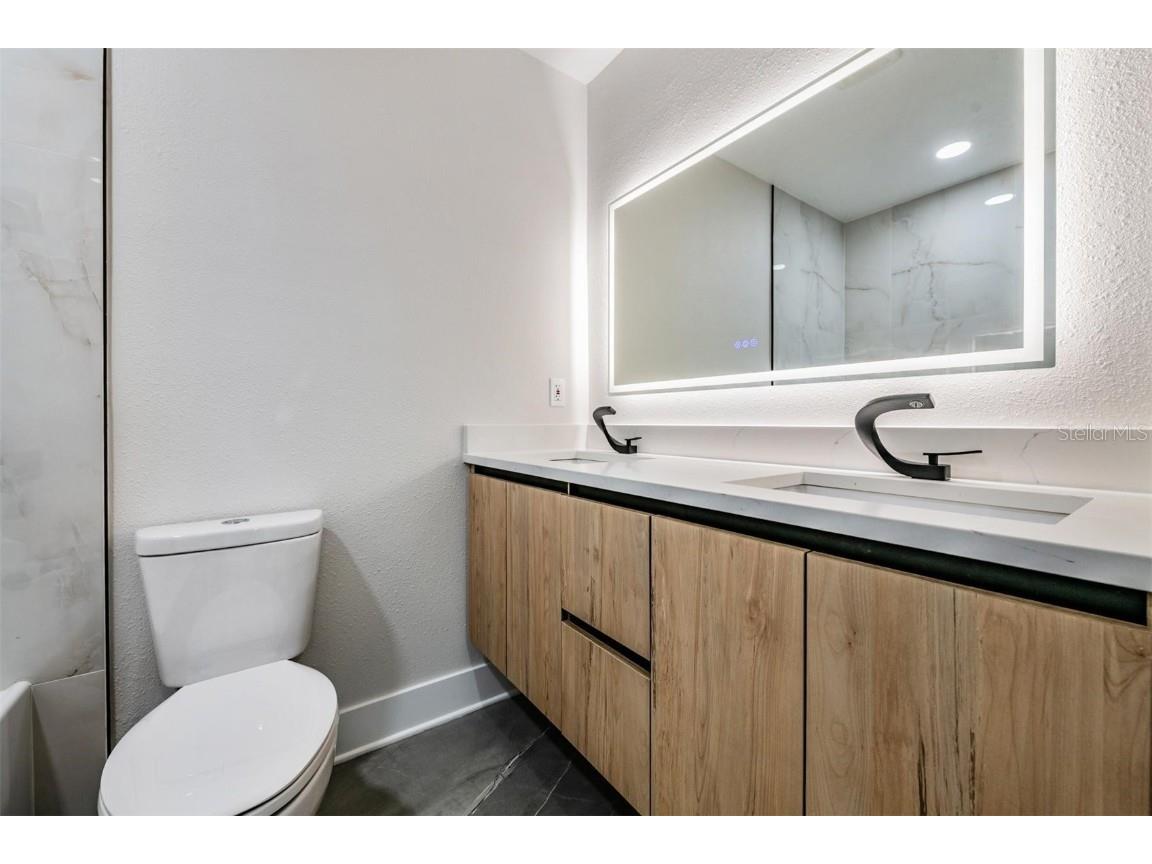 8217 Tanglewood Lane Tampa FL 33615 TB8461601 image22