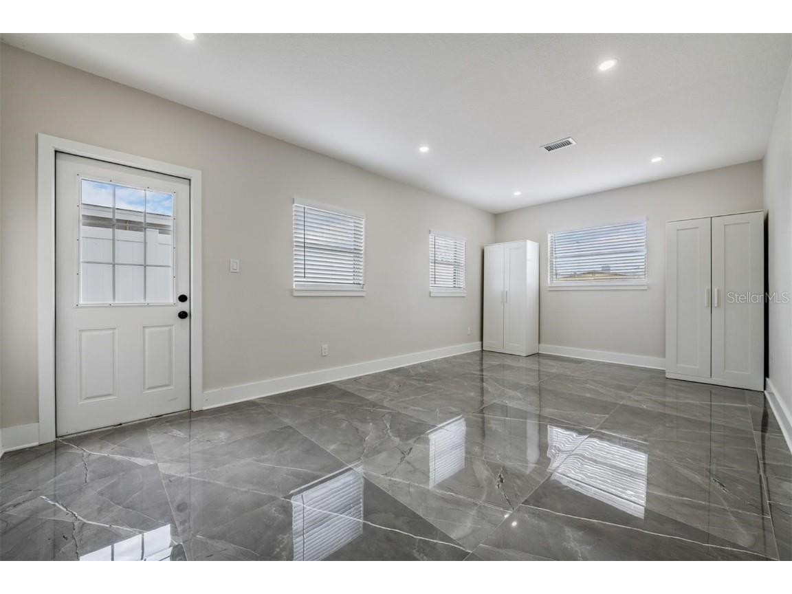 8217 Tanglewood Lane Tampa FL 33615 TB8461601 image23