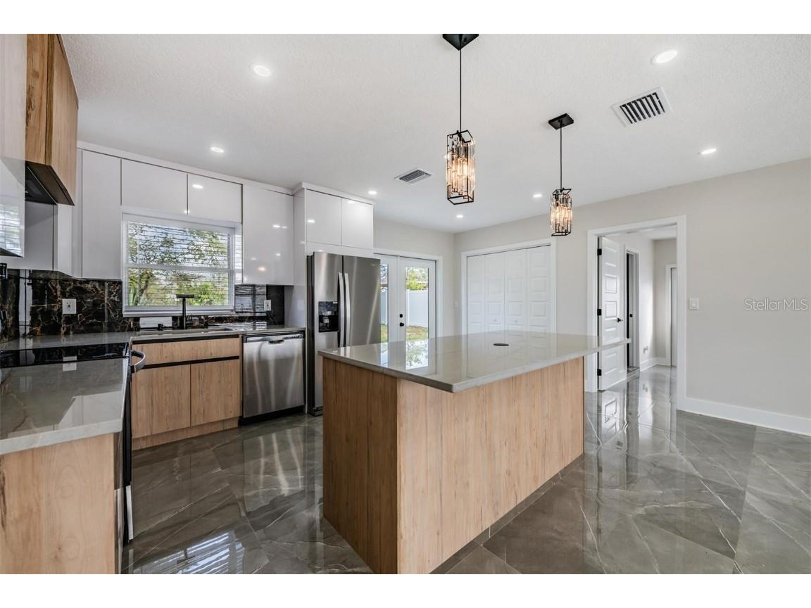 8217 Tanglewood Lane Tampa FL 33615 TB8461601 image6